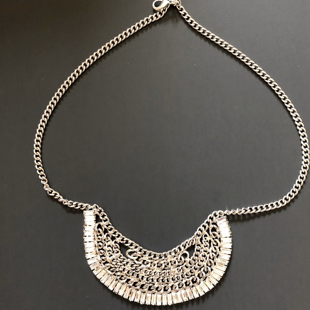 Statement necklace in silver